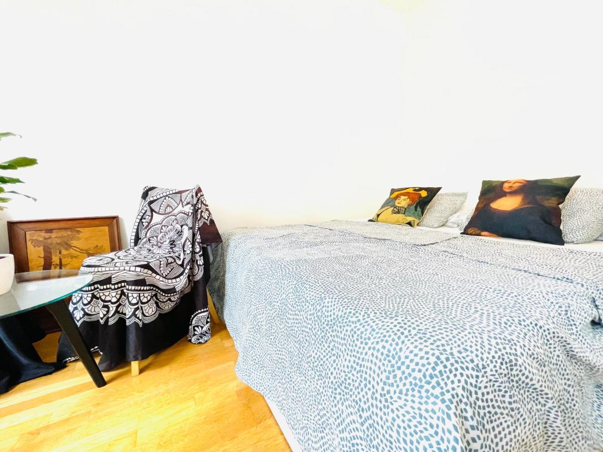 Das Zimmer Im Wiener Haus Exterior photo